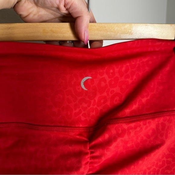 ZYIA Scrunchy What Light N Tight Hi-rise 7/8 Leggings Red Leopard Size 6-8 Women - Picture 4 of 9